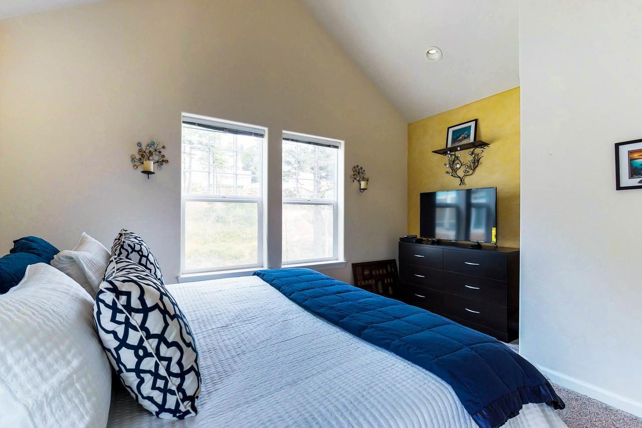 Beach House With A Park Lincoln City Exterior foto