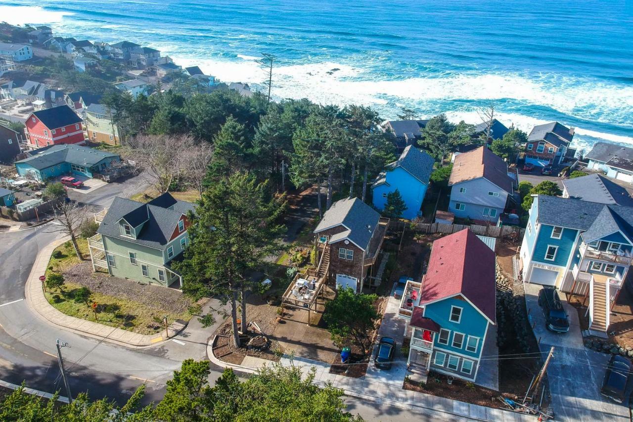 Beach House With A Park Lincoln City Exterior foto